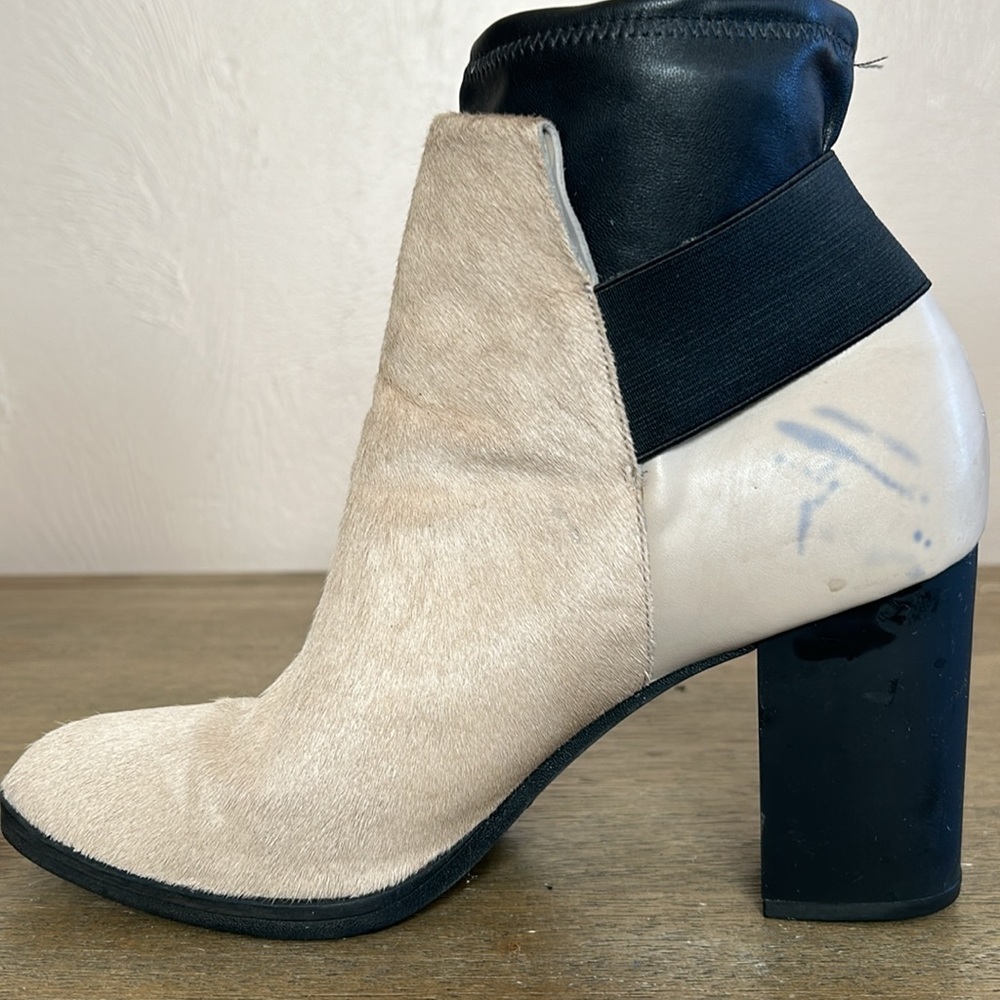 Calvin Klein Women’s Booties. Size 10. Cream/ Black Color. - Picture 8 of 13